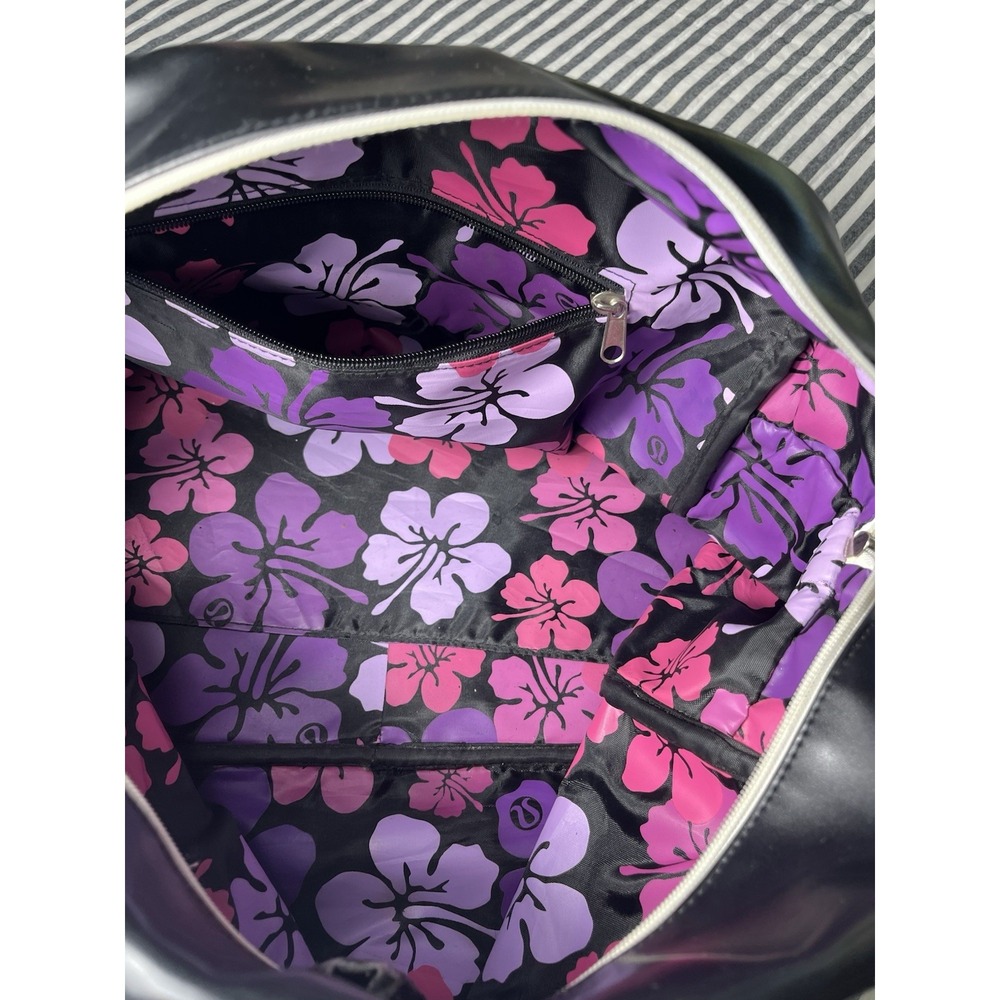 Lululemon Vintage Gym Weekend Bag Bowler Style Black White Floral Lining *Rare - Picture 10 of 16